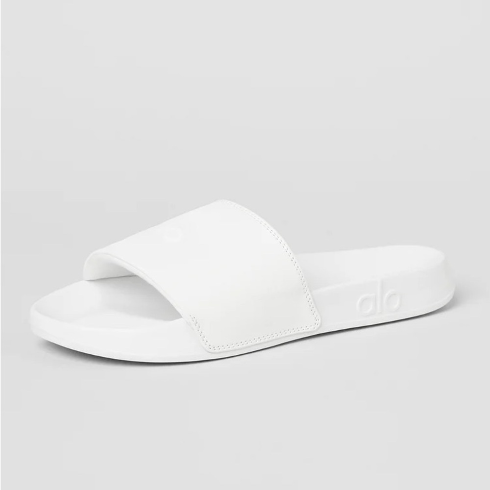 Alo Yoga white Slides size 6